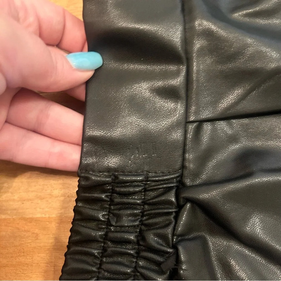 Blank NYC NWT Faux Leather Night Crawling Pants - Picture 9 of 12